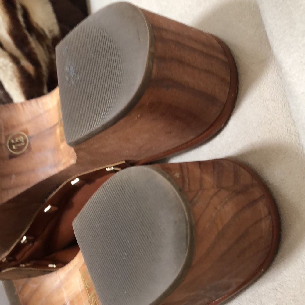 Steve Madden Clogs , Excellent Condition , Size 7… - image 4